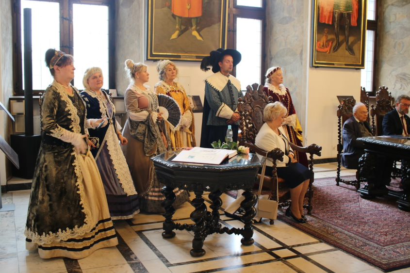 KOLO Dziennikarskie 5 a indeks