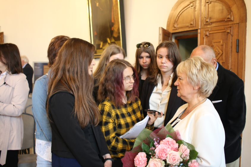 KOLO Dziennikarskie 8 a indeks