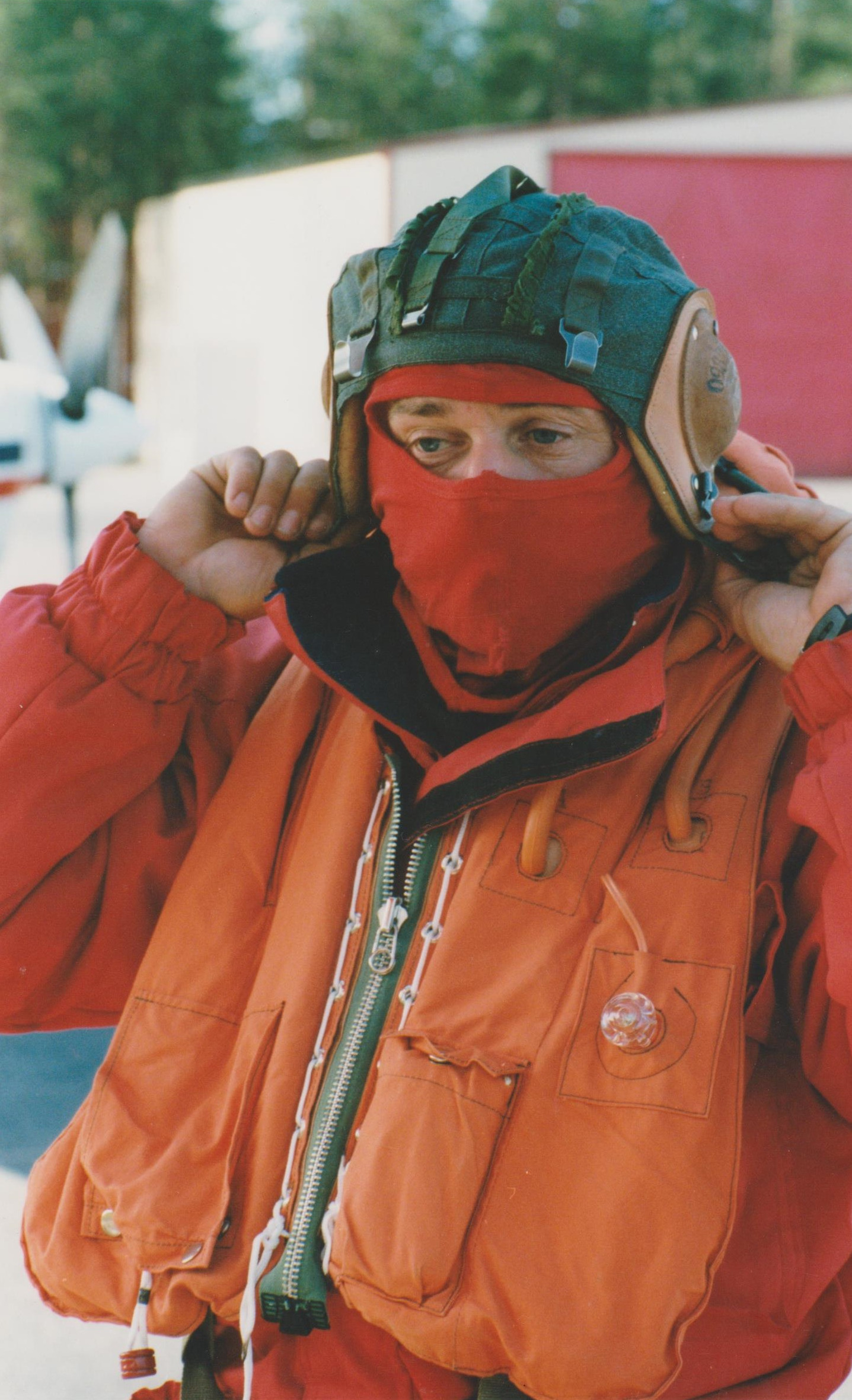 6 - Ryszard Groth przed lotem przez Zatokę Botnicką