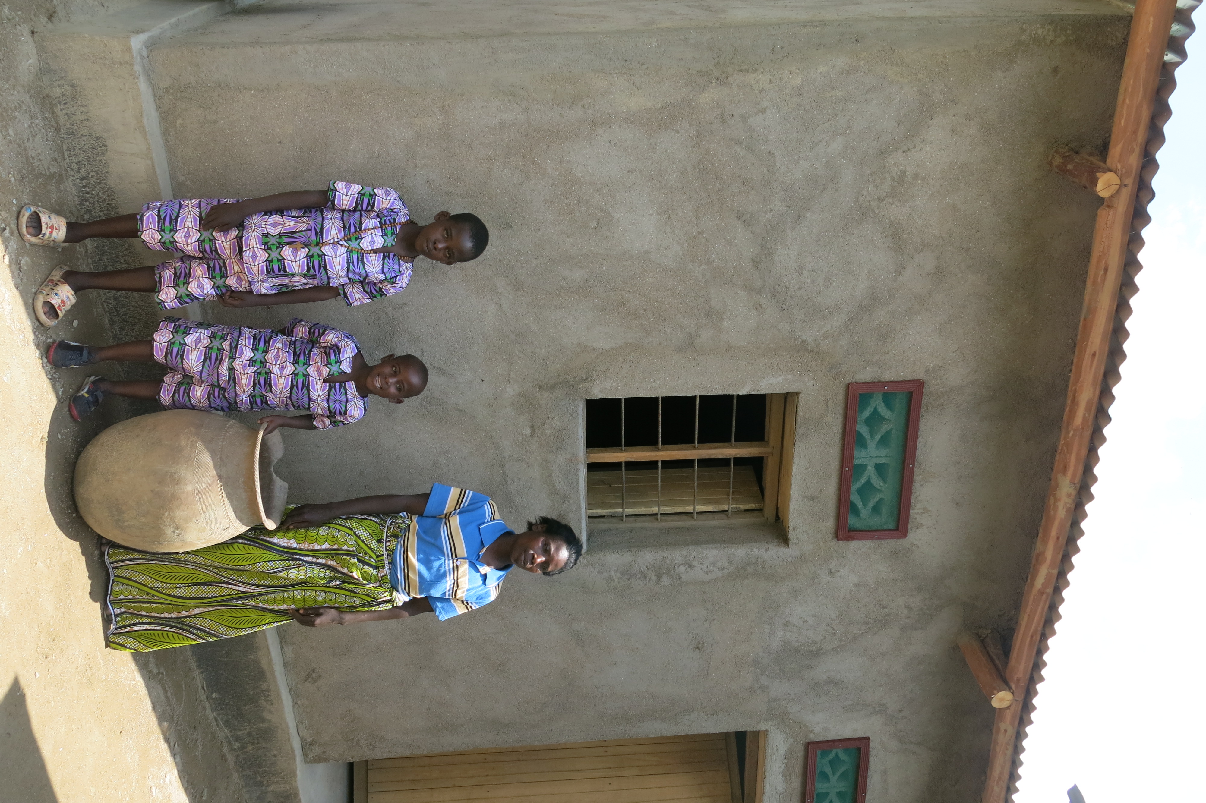 Podroze Maria Giedz Ten dom, dzięki donatorom, Siostry od Aniołów wybudowały samotnej matce dwójki dzieci, która mieszkała niemal na gołej ziemi