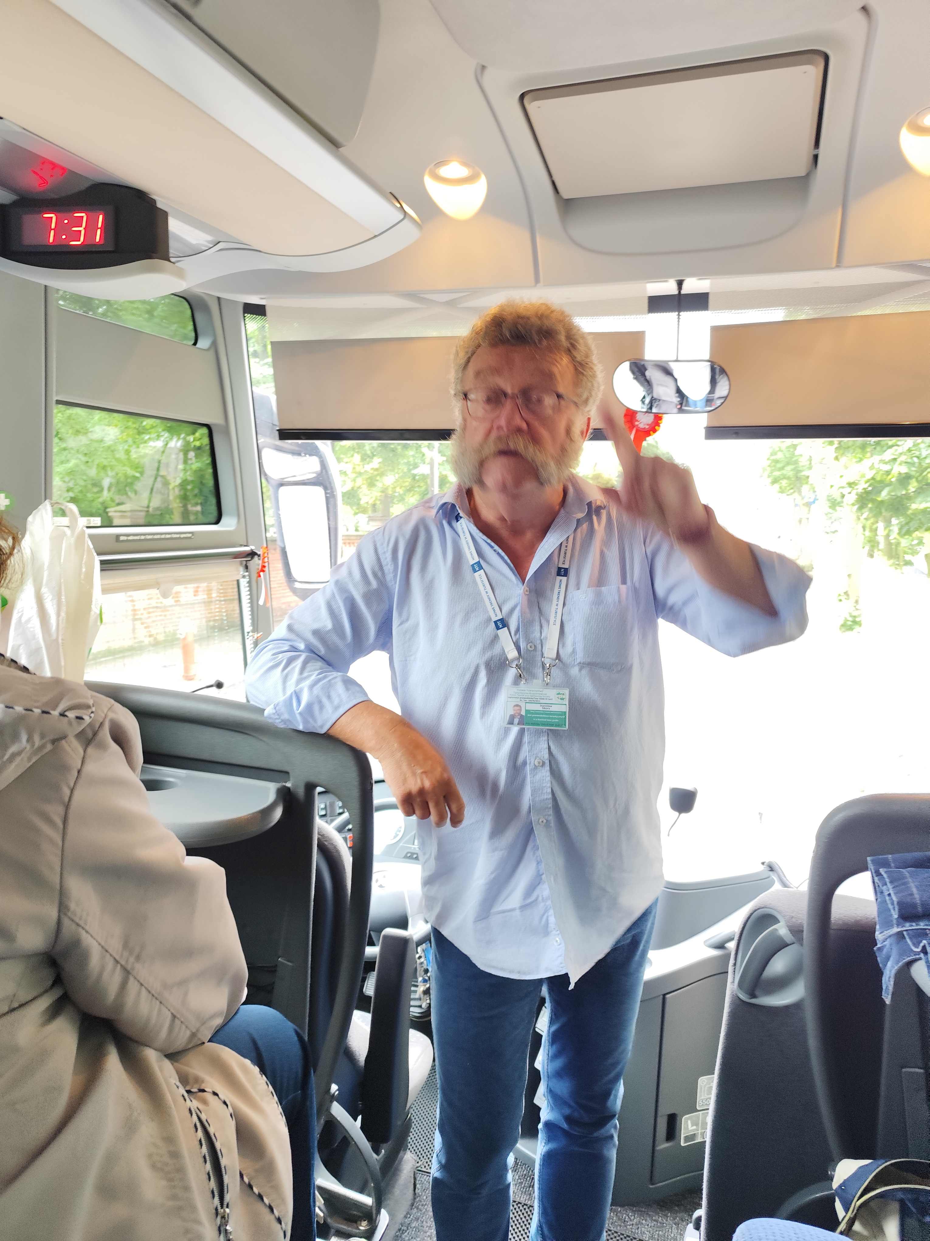 Wycieczka SNG Kanał Elblaski - w autokarze i na statku Fot. Janusz Wikowski IMG_20250712_073142