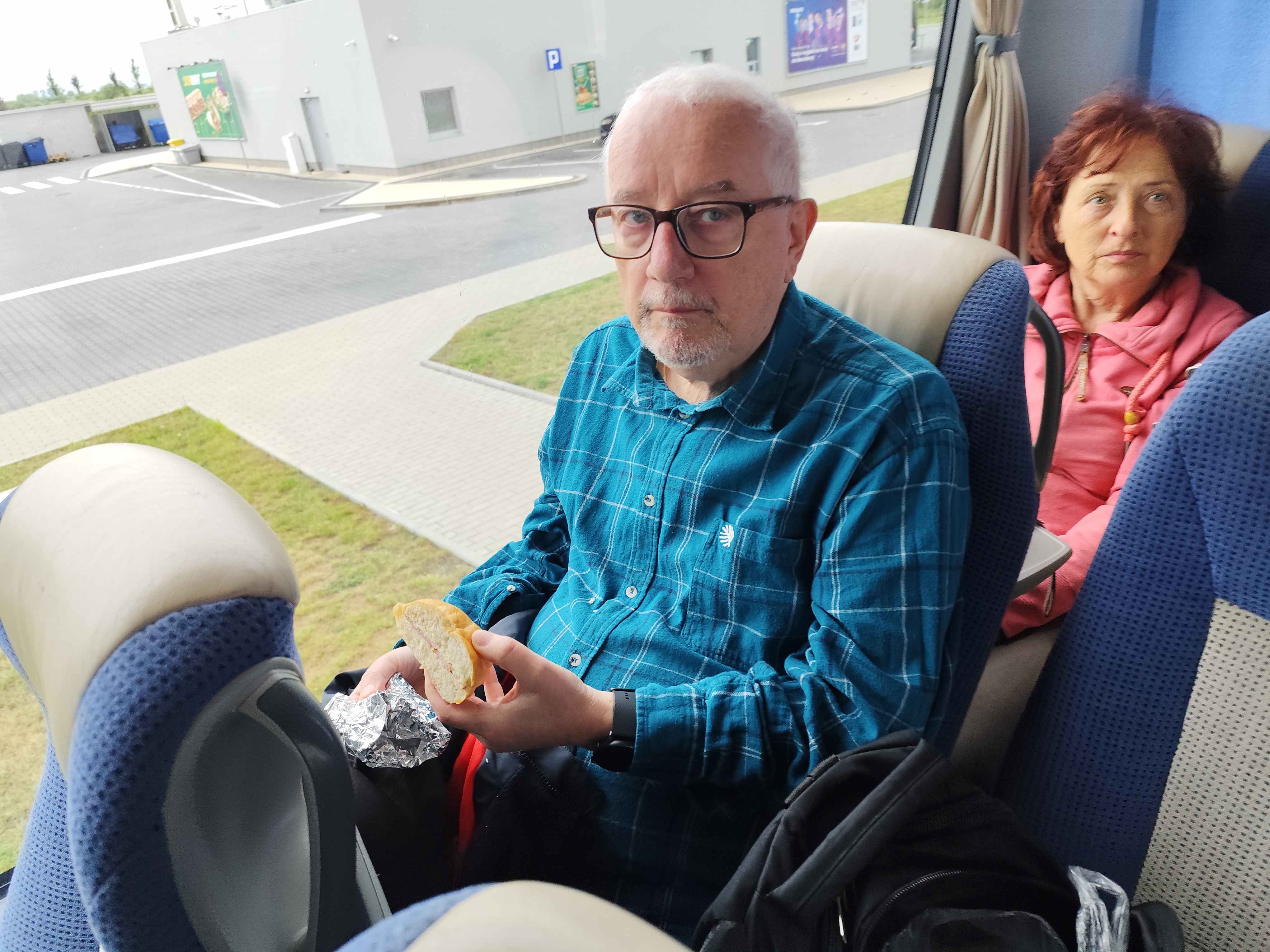 Wycieczka SNG Kanał Elblaski - w autokarze i na statku Fot. Janusz Wikowski IMG_20250712_080626