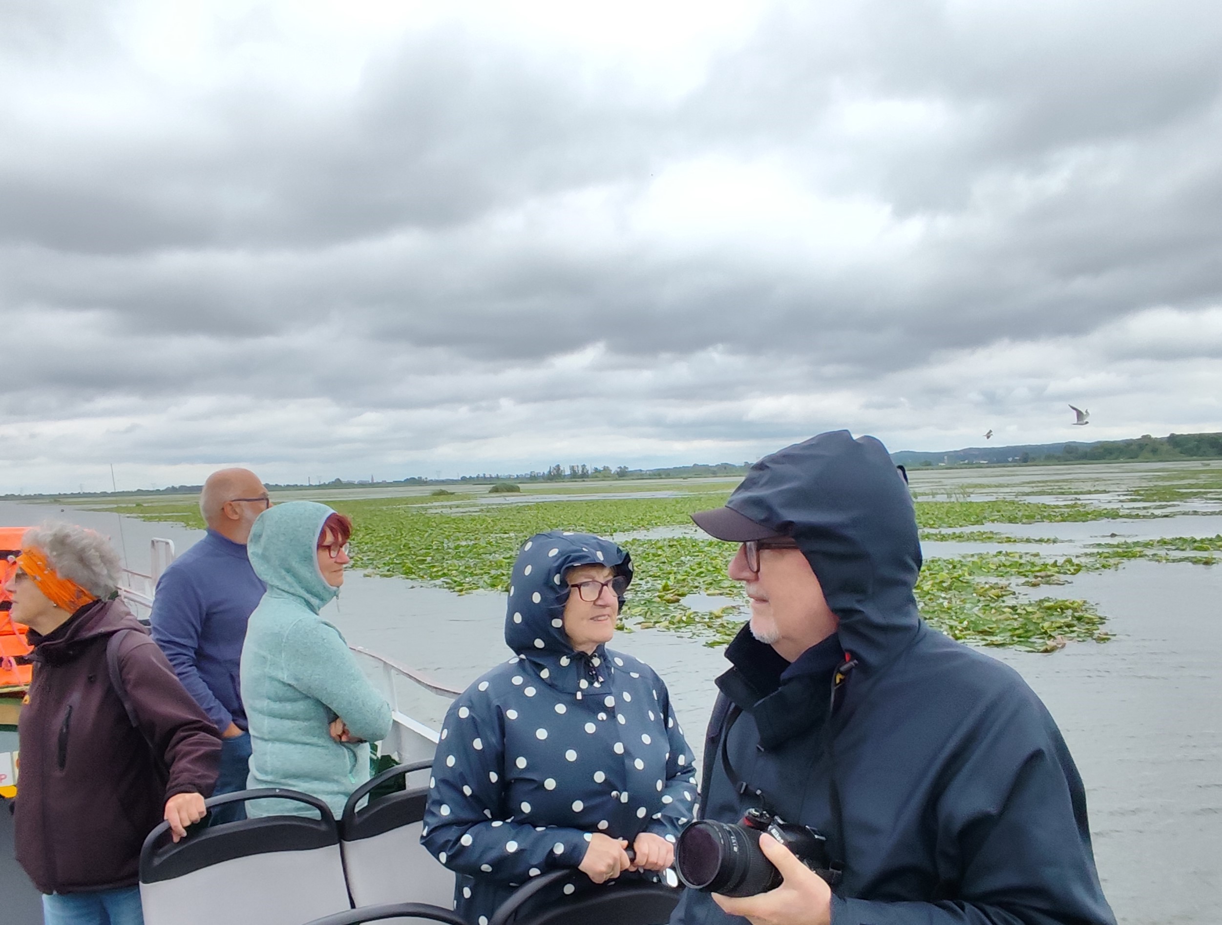 Wycieczka SNG Kanał Elblaski - w autokarze i na statku Fot. Janusz Wikowski IMG_20250712_094812