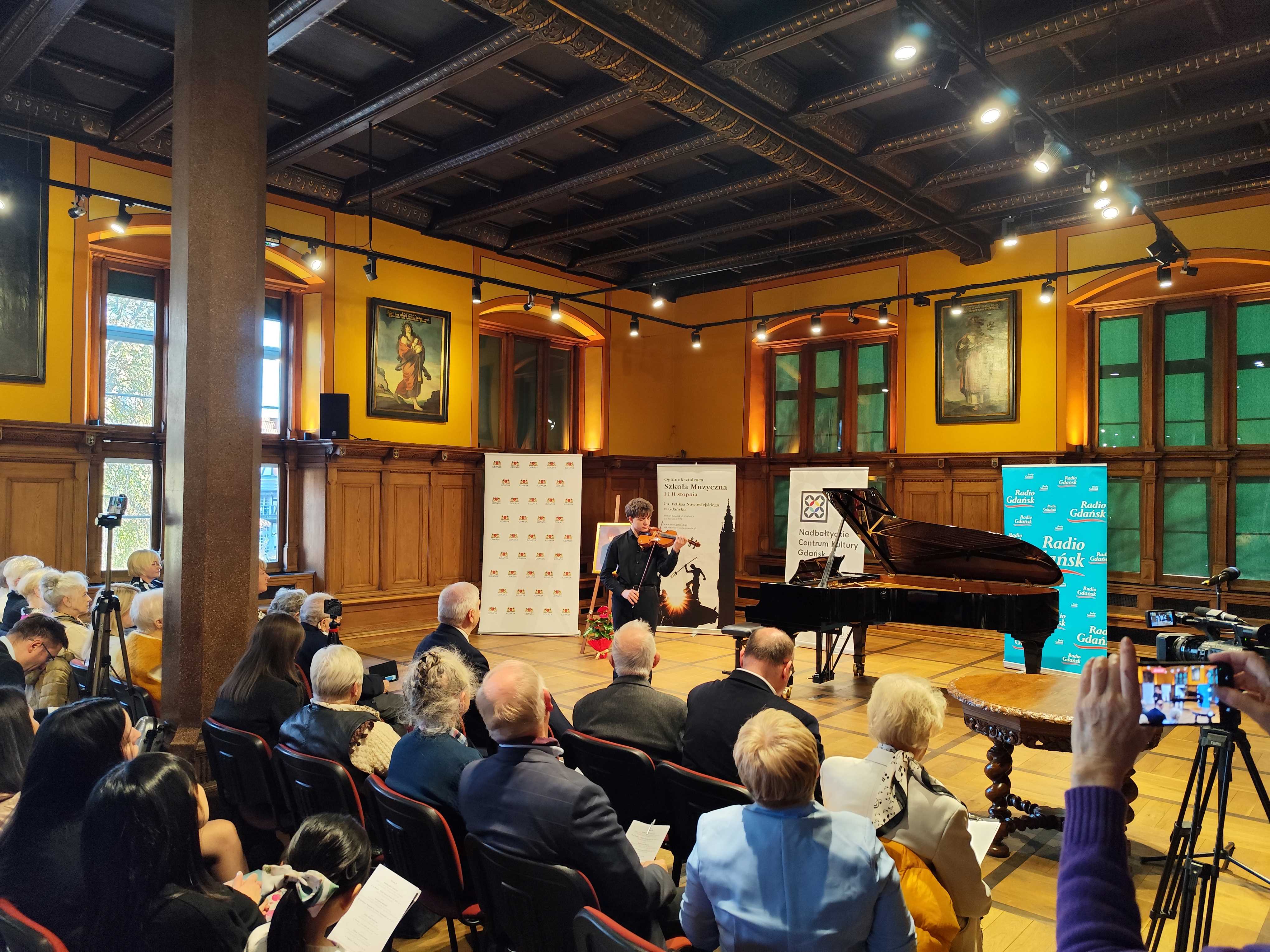 Koncert Skrzypcowy Gdansk_22_11_2025 r Fot_Janusz Wikowski IMG_20251122_130303