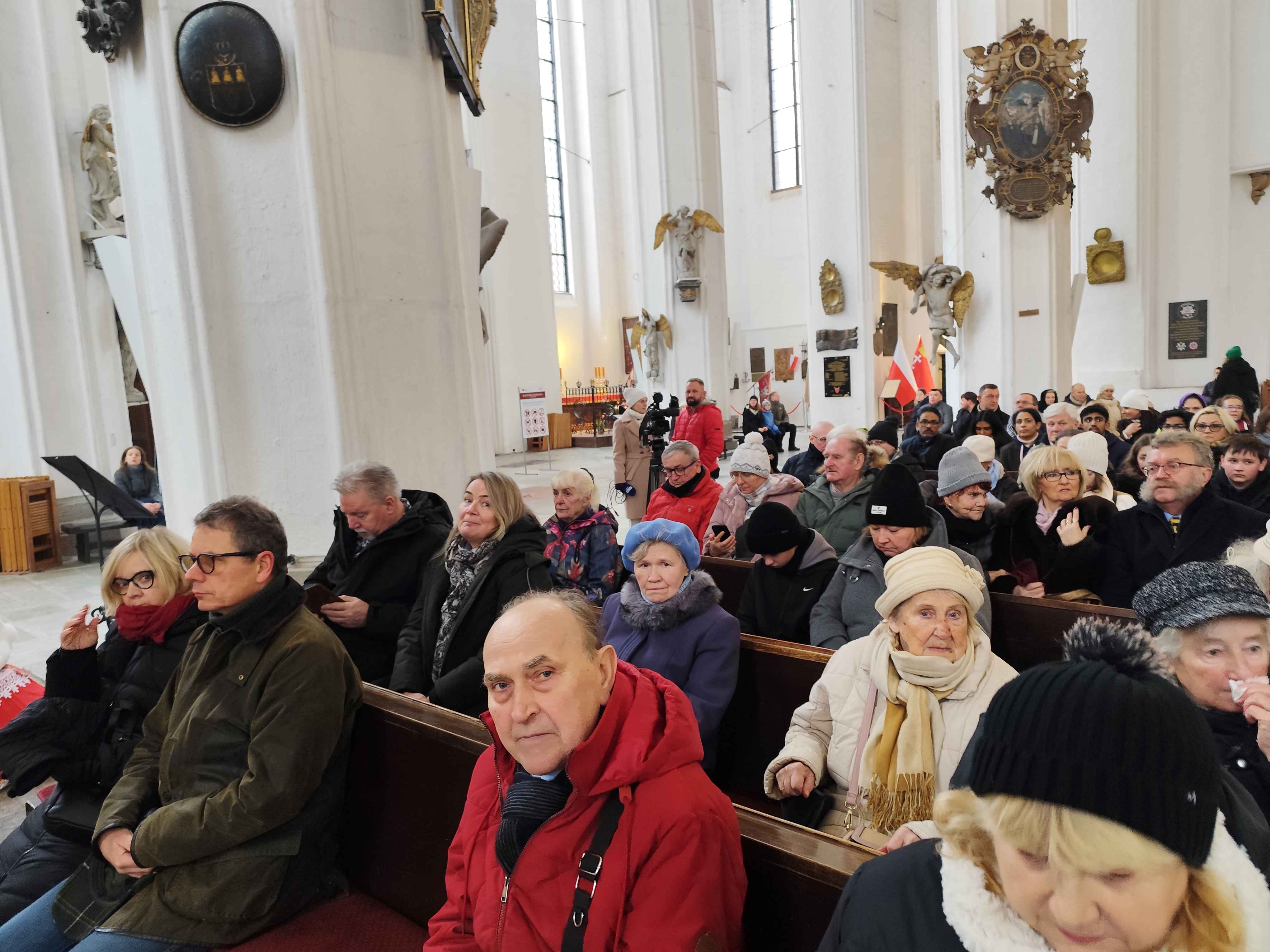 Msza w Bazylice Mariackiej w intencji zmarłych czlonków SNG Fot_Janusz Wikowski IMG_20251130_115317