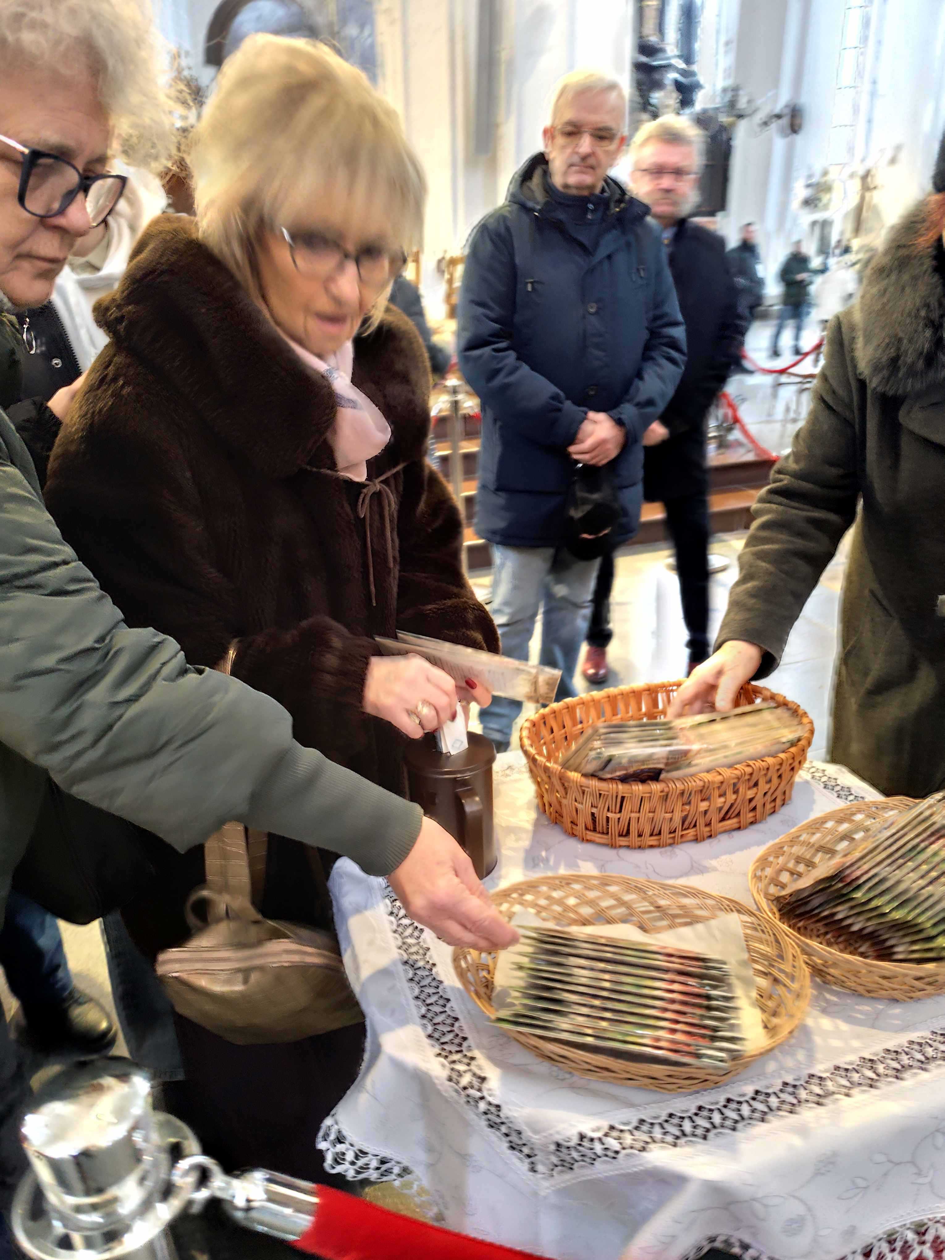 Msza w Bazylice Mariackiej w intencji zmarłych czlonków SNG Fot_Janusz Wikowski IMG_20251130_130535