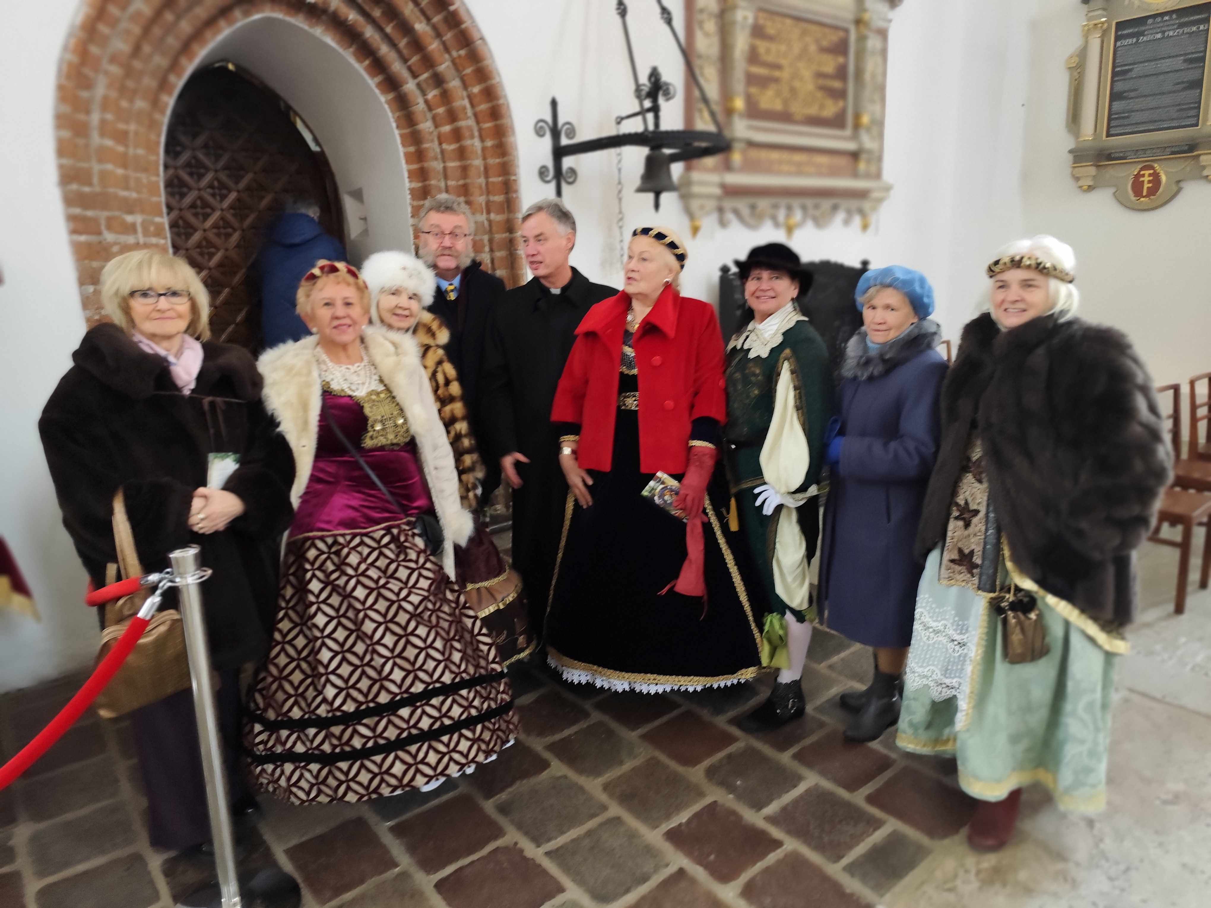 Msza w Bazylice Mariackiej w intencji zmarłych czlonków SNG Fot_Janusz Wikowski IMG_20251130_130954