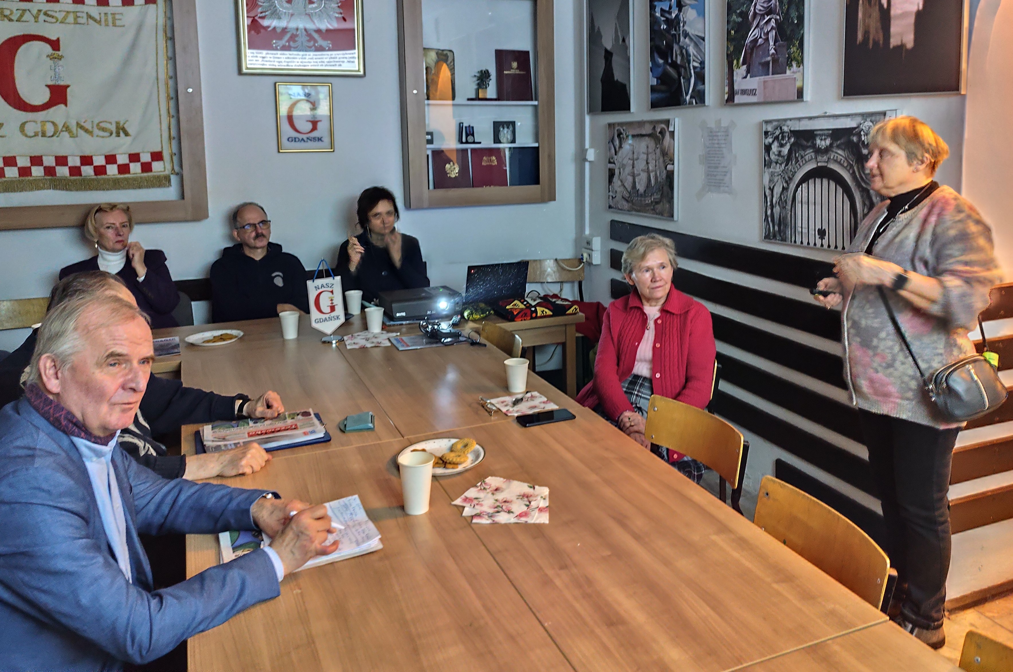Spotkanie z podróżniczką dr Marią Giedz w Stowarzyszeniu Nasz Gdańsk. Fot_Janusz Wikowski IMG_20251121_180752