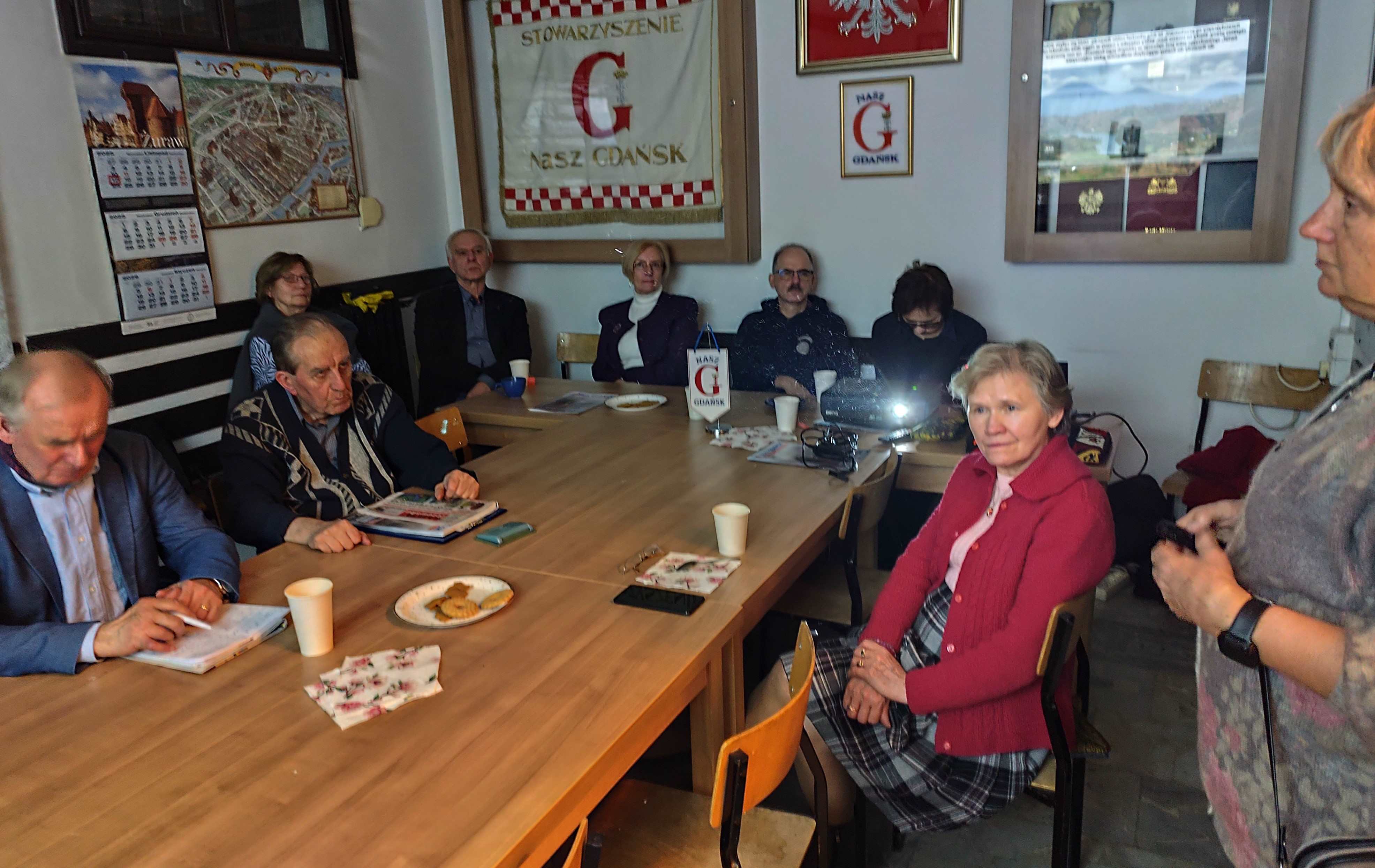 Spotkanie z podróżniczką dr Marią Giedz w Stowarzyszeniu Nasz Gdańsk. Fot_Janusz Wikowski IMG_20251121_180816