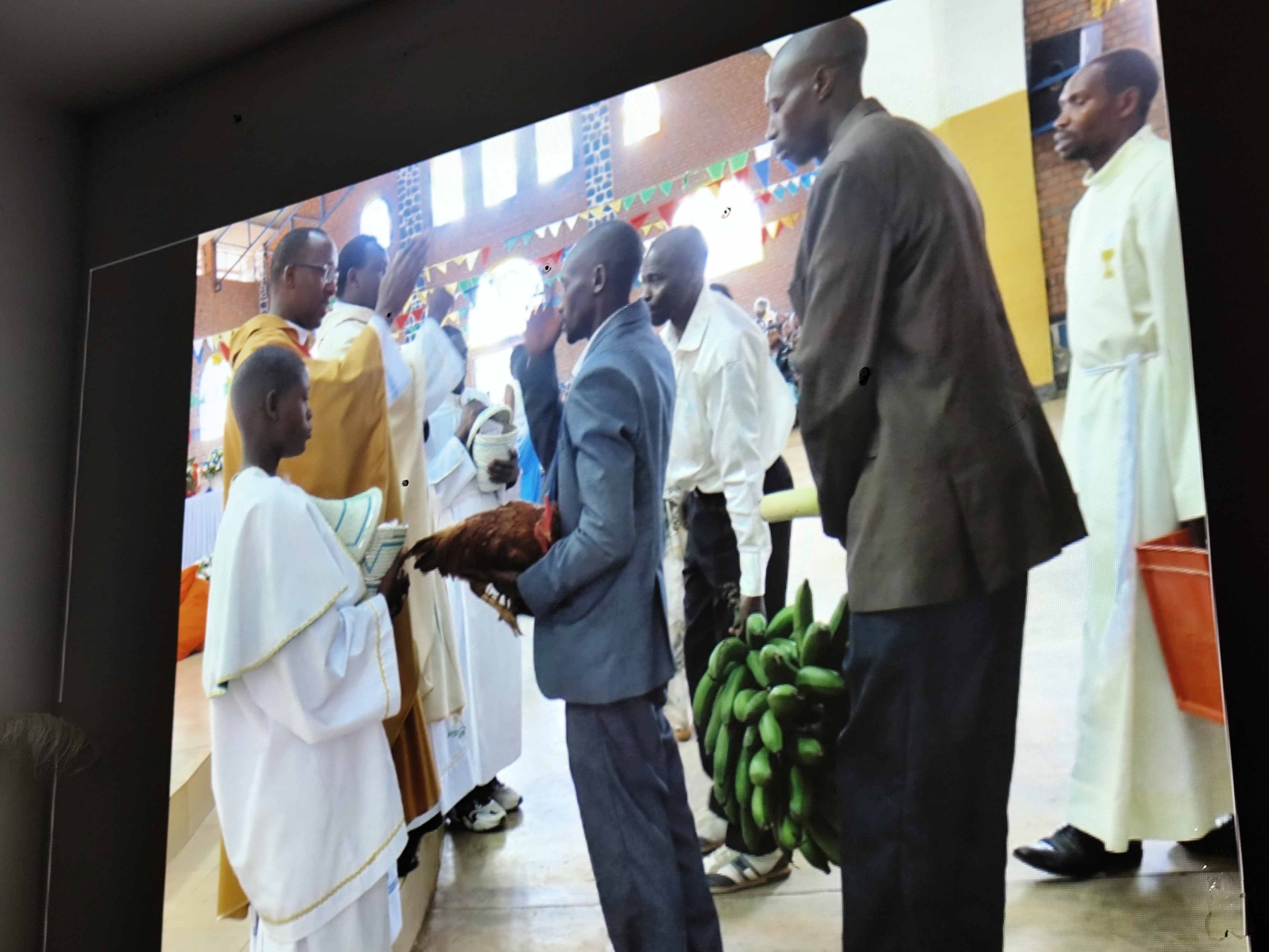 Spotkanie z podróżniczką dr Marią Giedz w Stowarzyszeniu Nasz Gdańsk. Fot_Janusz Wikowski IMG_20251121_193846