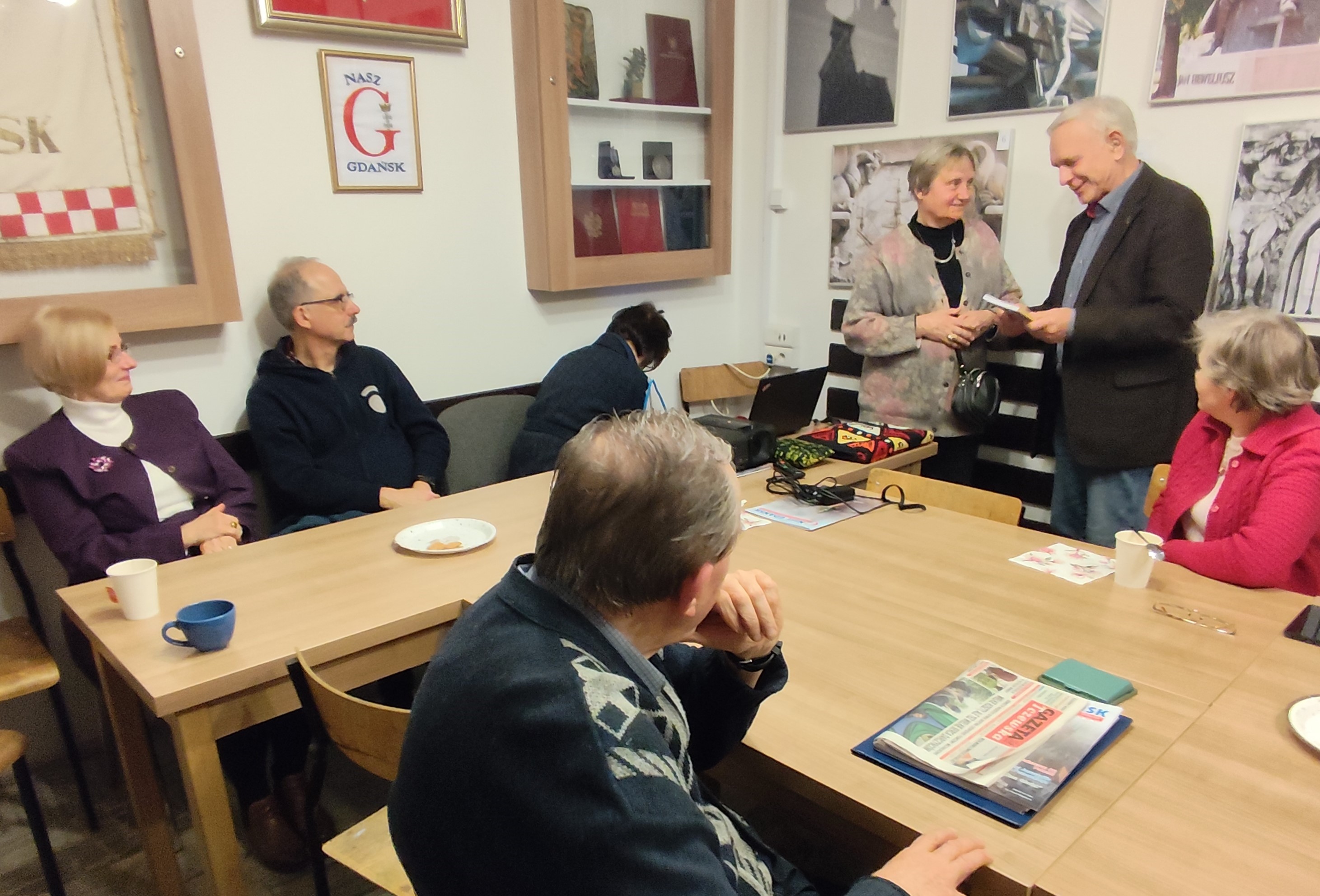 Spotkanie z podróżniczką dr Marią Giedz w Stowarzyszeniu Nasz Gdańsk. Fot_Janusz Wikowski IMG_20251121_200646