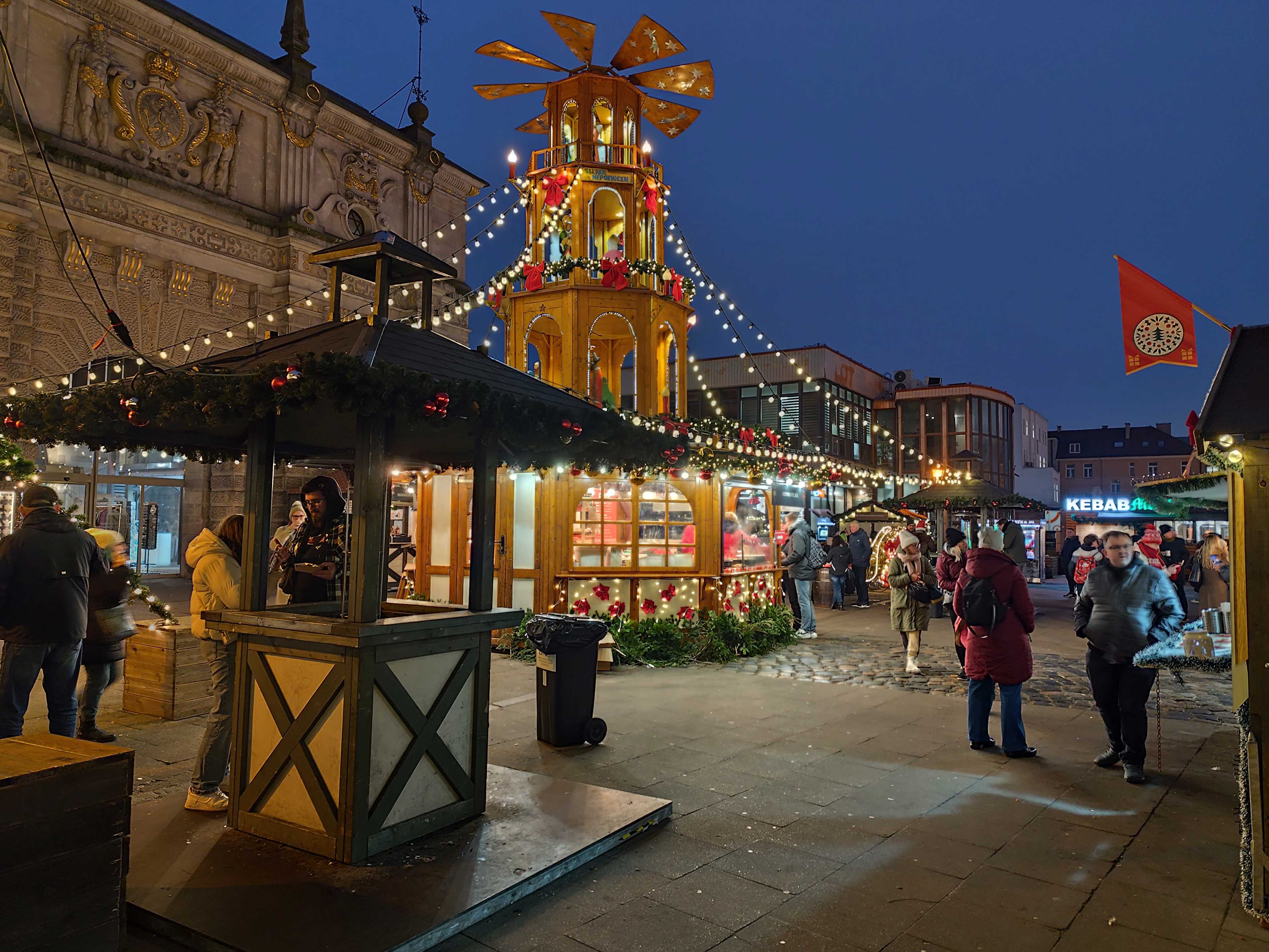 JARMARK BOZONARODZENIOWY GDANSK fot. Janusz Wikowski IMG_20251215_155705