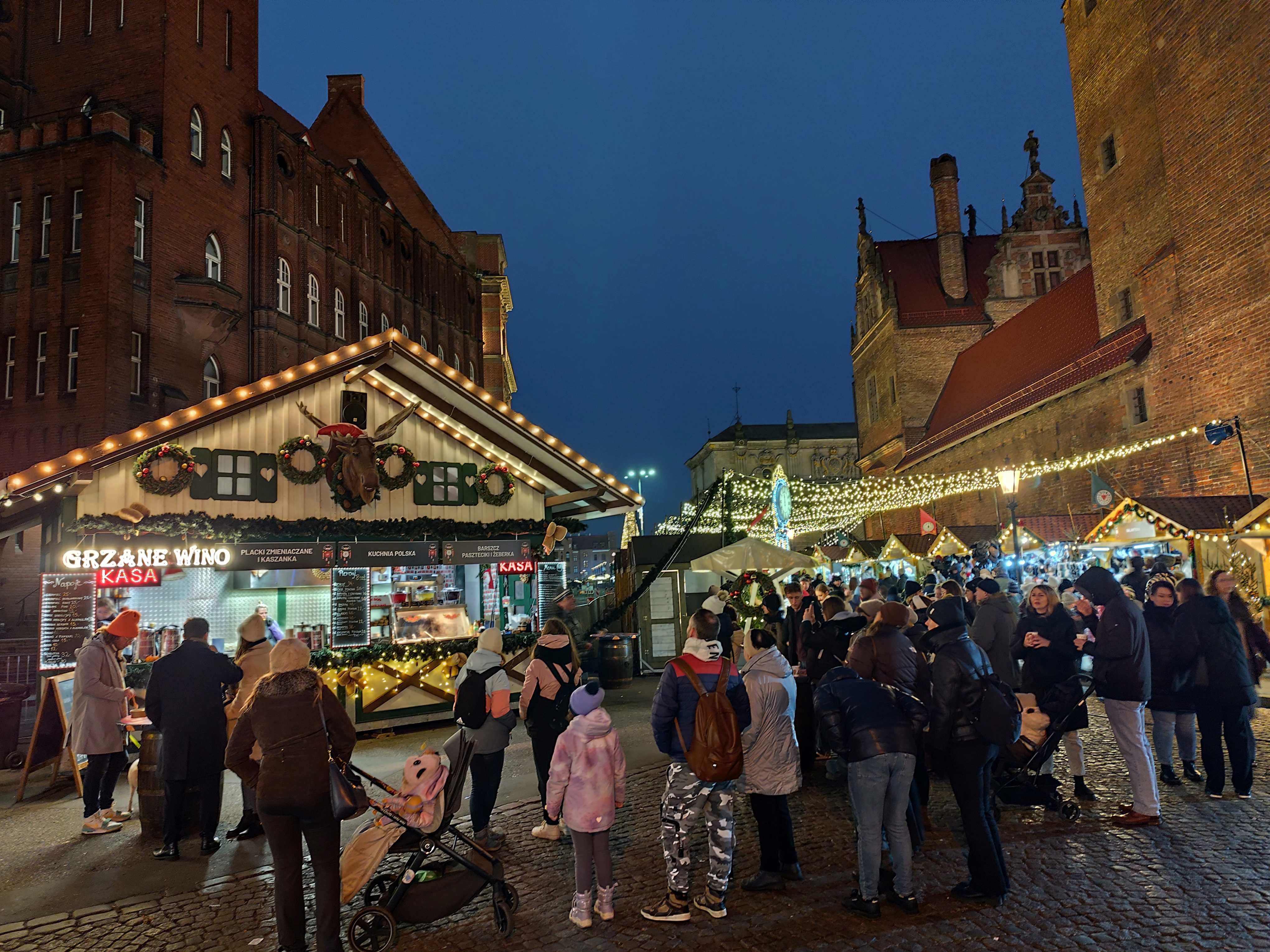 JARMARK BOZONARODZENIOWY GDANSK fot. Janusz Wikowski IMG_20251215_155908