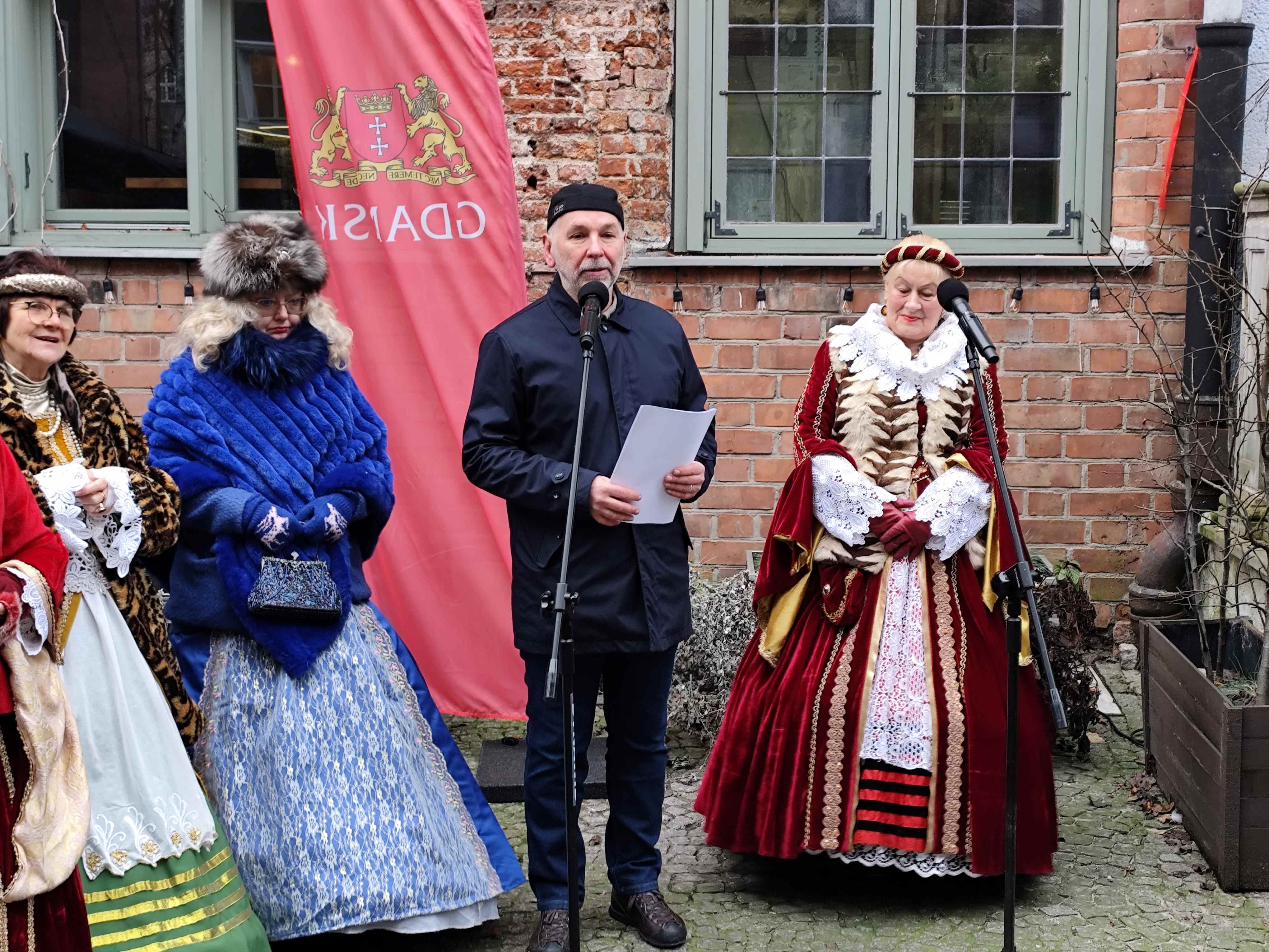 Odsloniecie tablicy prof. Duszenki Gdansk Chlebnicka fot_Janusz Wikowski I IMG_20251217_110742