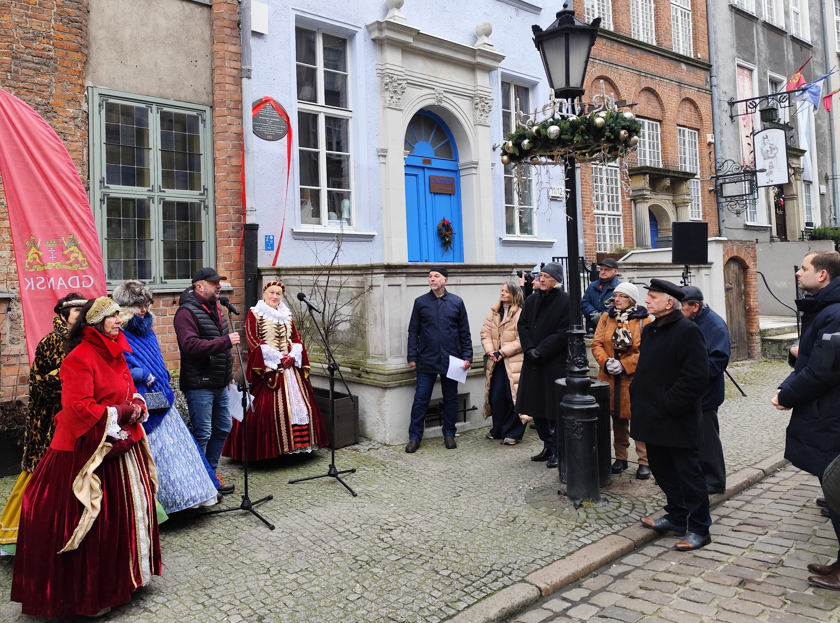 Odsloniecie tablicy prof. Duszenki Gdansk Chlebnicka fot_Janusz Wikowski IIMG_20251217_110501