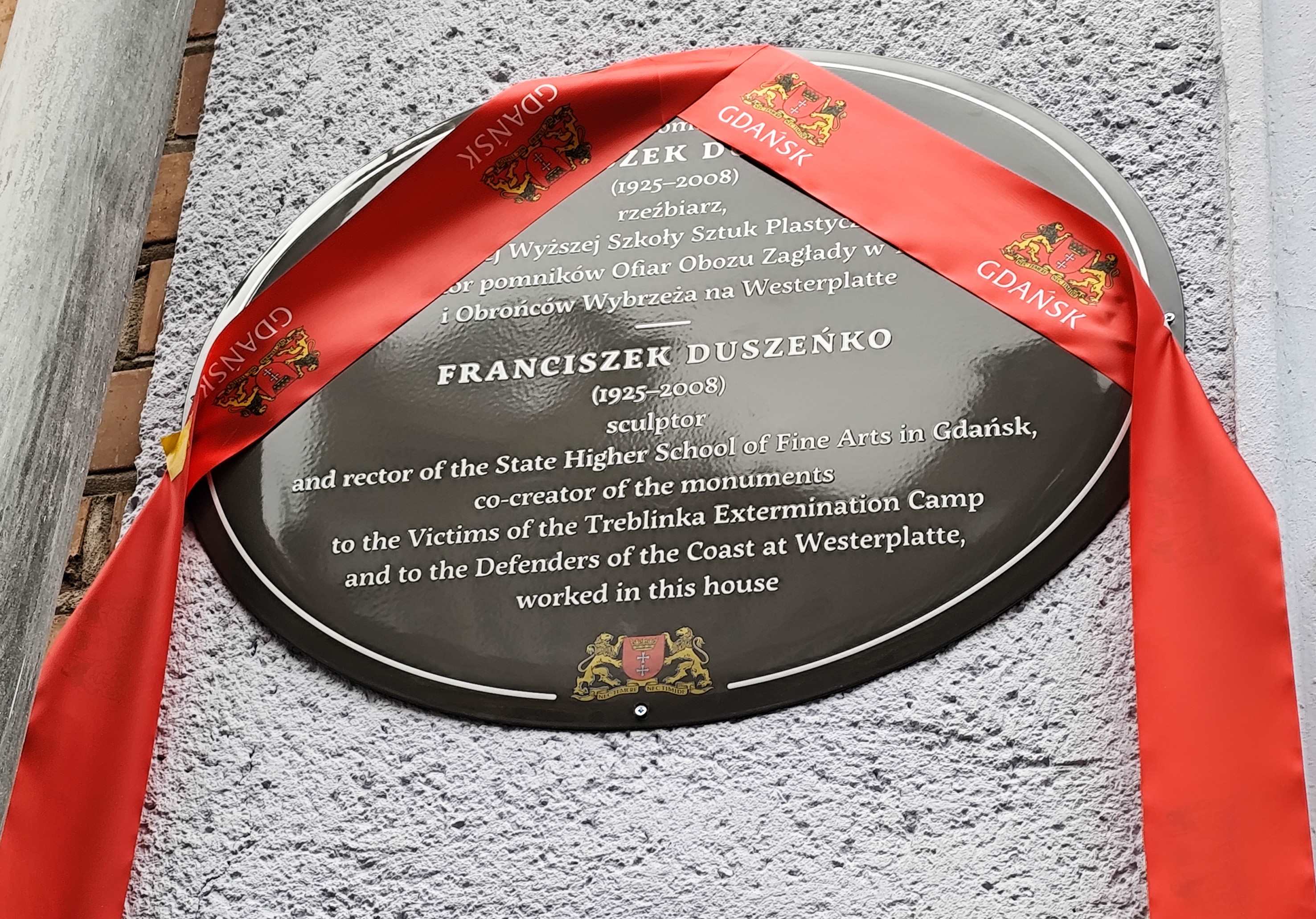 Odsloniecie tablicy prof. Duszenki Gdansk Chlebnicka fot_Janusz Wikowski IMG_20251217_104242