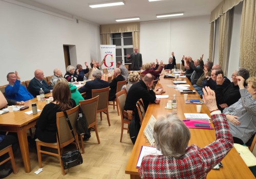 Transparentnie: fakty i argumenty – przedstawione przez Zarząd i przyjęte przez Walne Zebranie