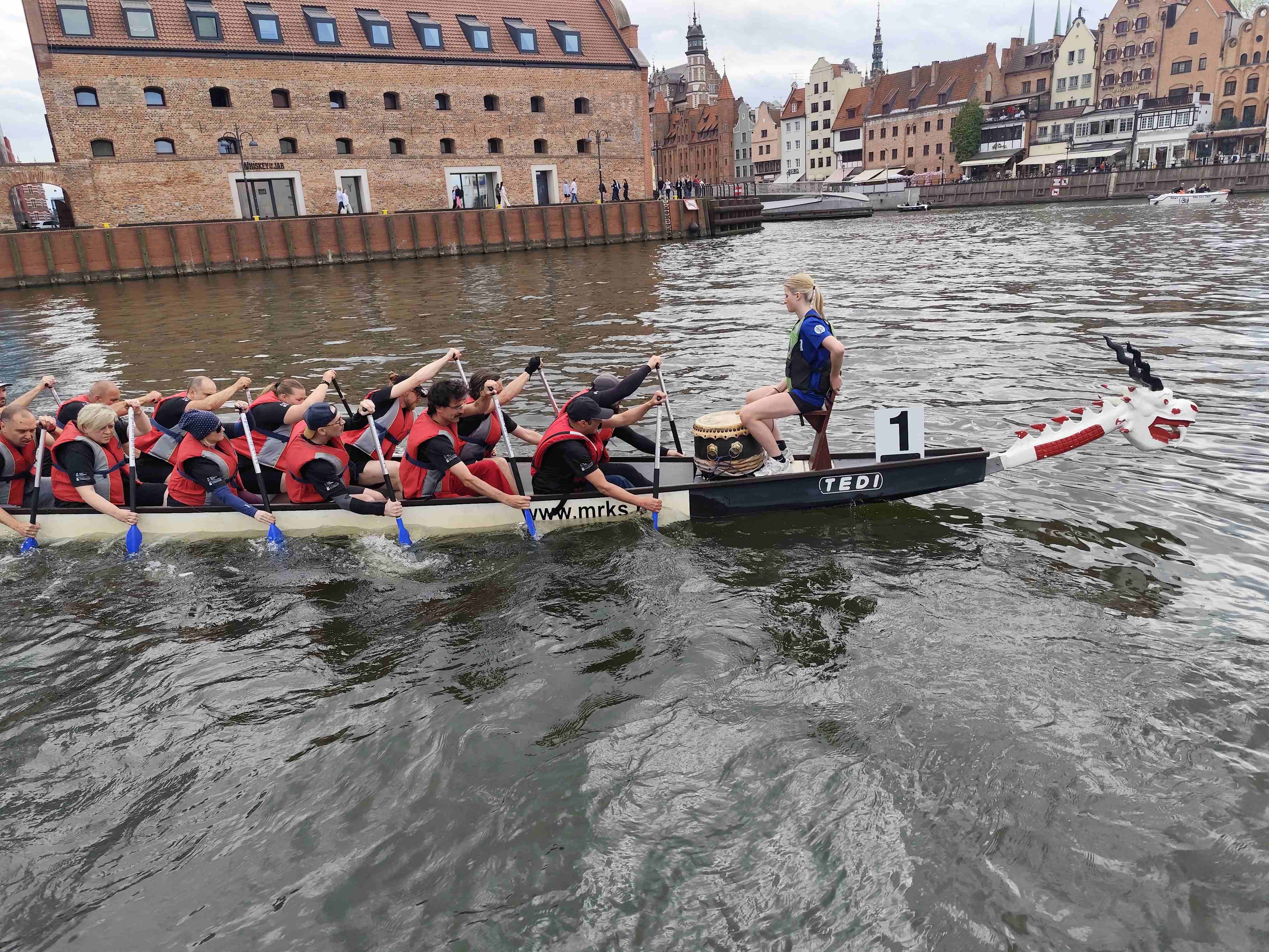 Regaty Smocze Lodzie na Motławie fot_Janusz Wikowski IMG_20260522_161317